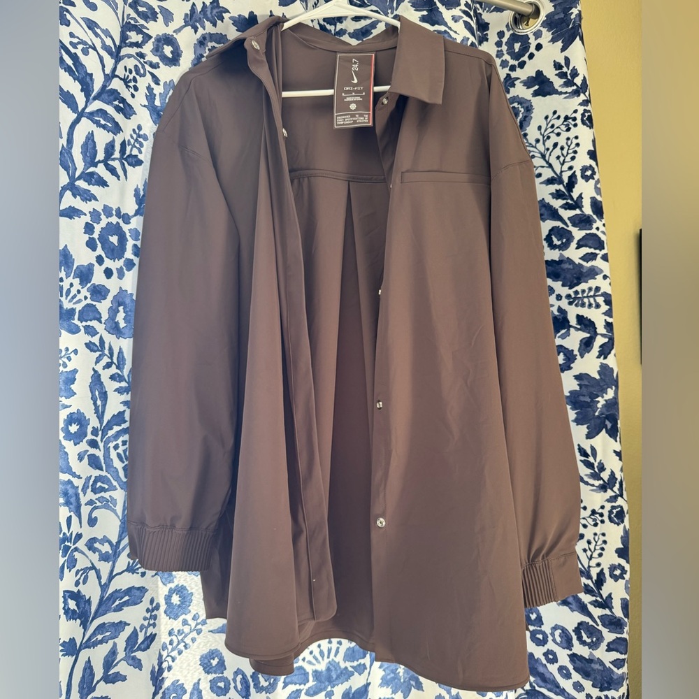 Nike 24.7 Oversized Button Up